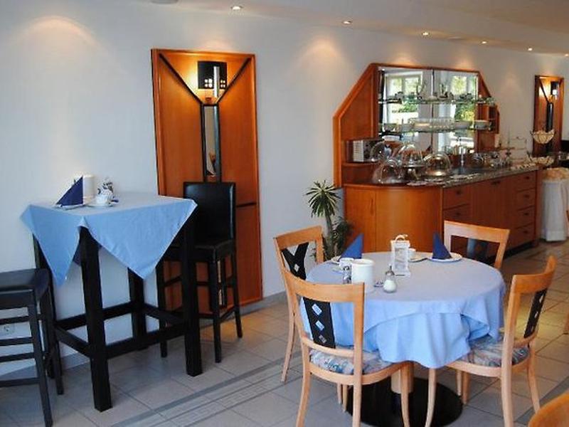 30041AFE4B1B0F59152EB2610C6C57EE