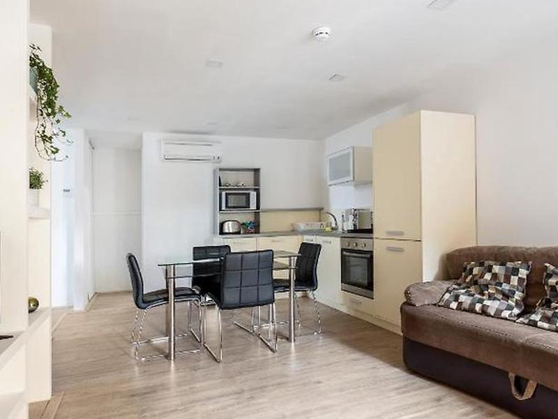 28B0945609B5555634FE968EBF341D1B