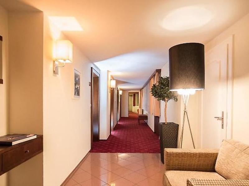 69B45BBED4845F17F6AE95AA07BB64F6