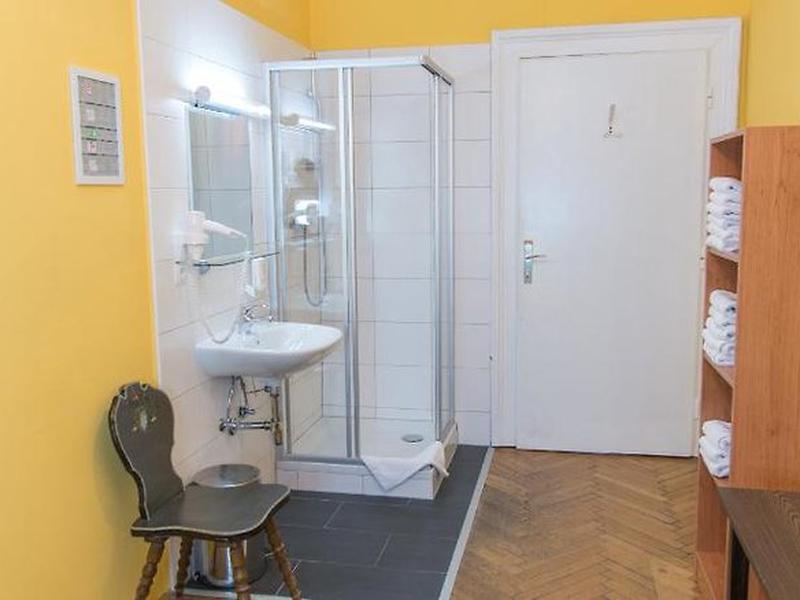 9BCC5FDA4F2DF27240D838047B4F2715