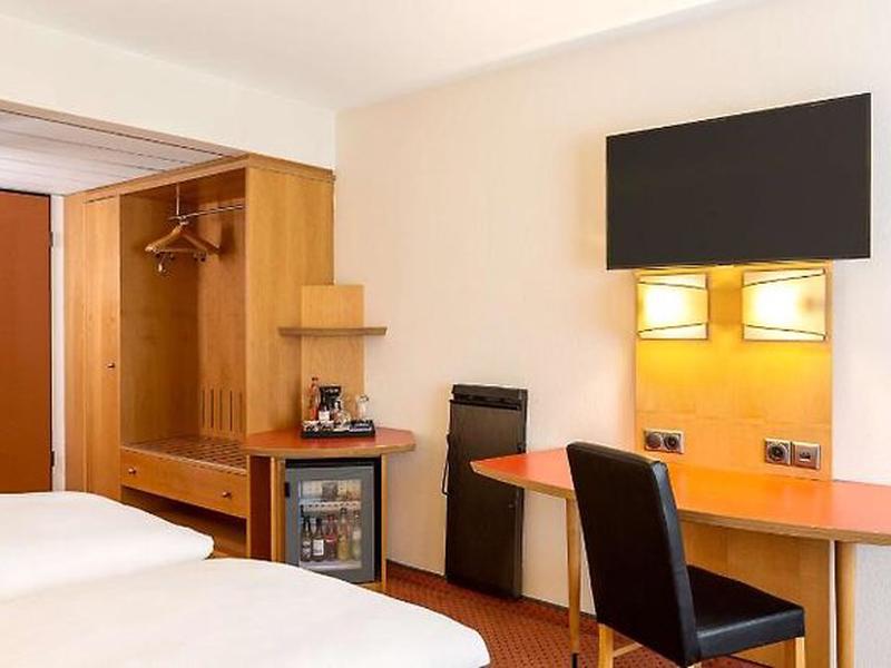 53AA889A65F0A0CED1680A5BDA1157DE