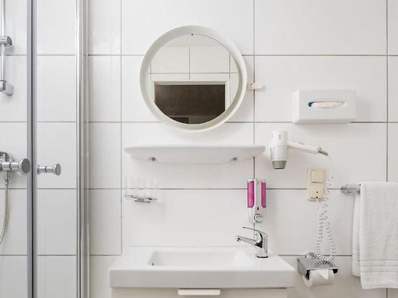 60BBBB3248B73595F1AD105F5FCB18F6