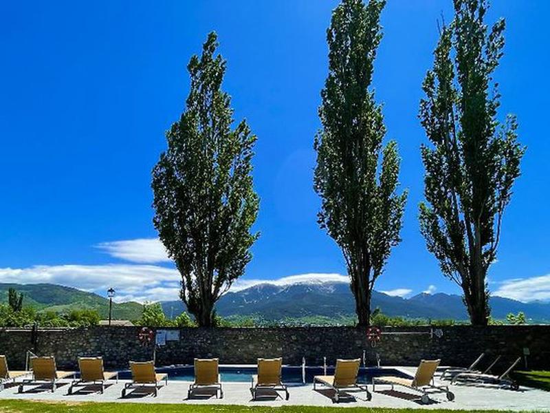 957132D49FCED95027F1A2713F775600