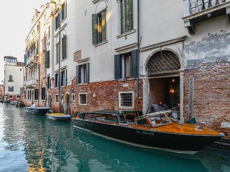 6D798CEA4390A5E2A3D3BD4083D7C757