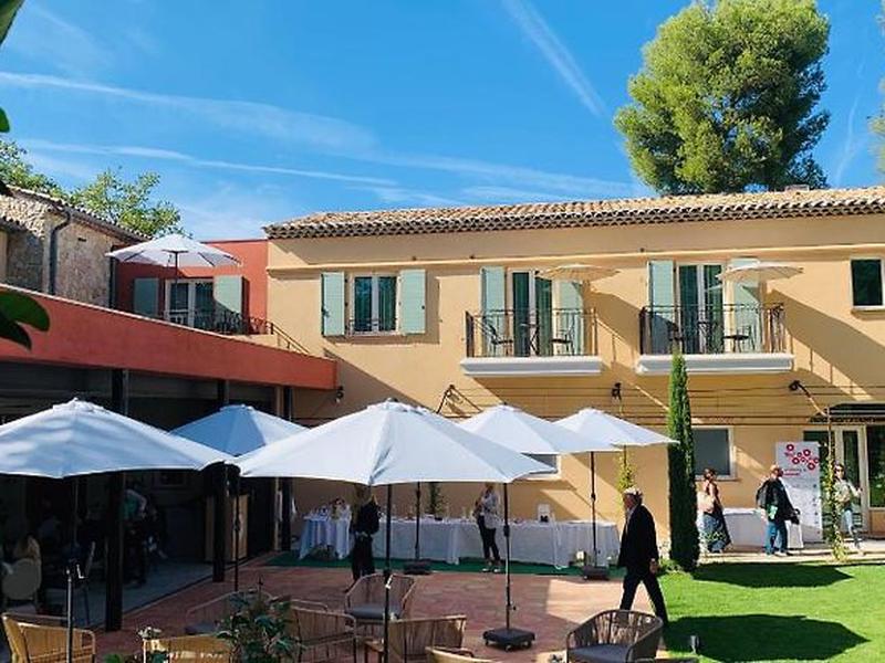 CF4116F39BE81749FA0A556AB0214D39