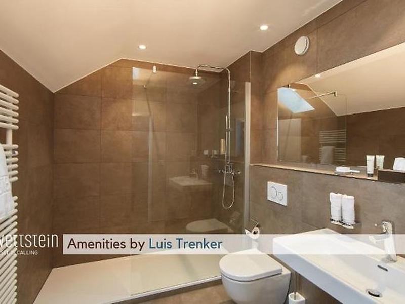 DE896FFDABD4D833F2879AA5EEFDE0C6