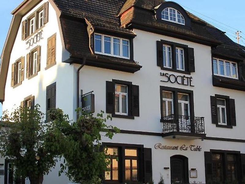 9247673E39FEAD8B7E99314B05A29F59