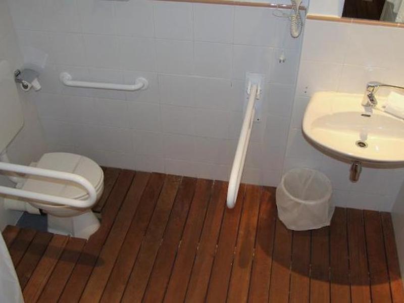 1CD0863DF89BB8BE4EEB0FC9A8001AF3