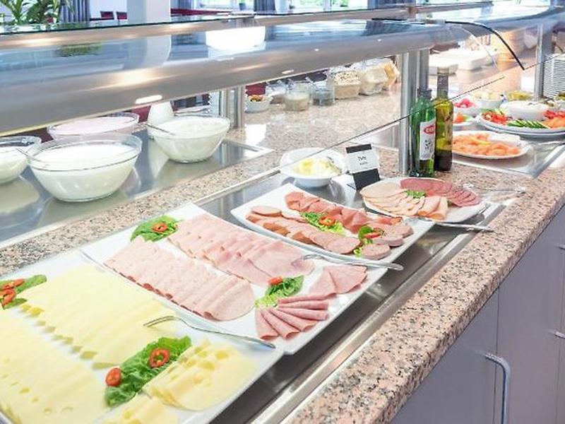 D913AA9BC7E27A5EFD432E4983B8D7B5