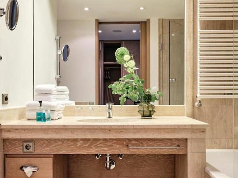 F0A72E813A93EF48BAF96EE30A794D31