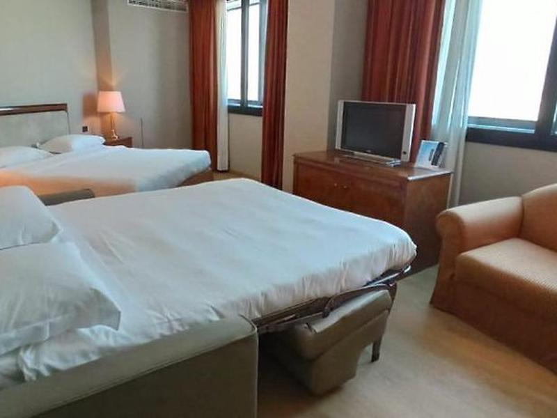 2930A7735BDC45AC93B271A674E7AC21