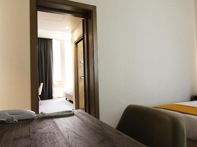 27E88774B8BC68EA70D0DCF98CDF9CDB