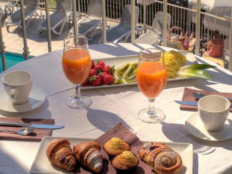 525AEE34DF19BC51BA926F6A0501B747