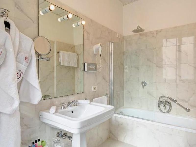 A8AACC15C83BAA804293189C885B9C0F