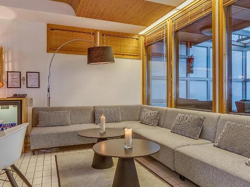 3D364A21E457A404E48CCD55DE071E2B