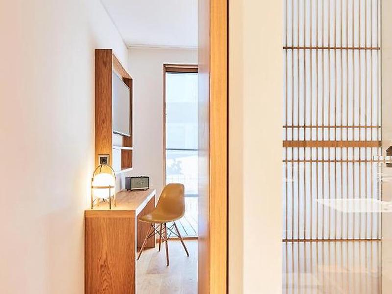 180EF1ED9C1DE08566AB16DBAE4925FA