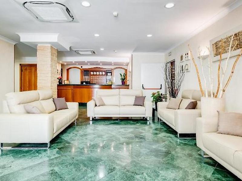 00095688BA4EE83EE04283F73B7CAF18