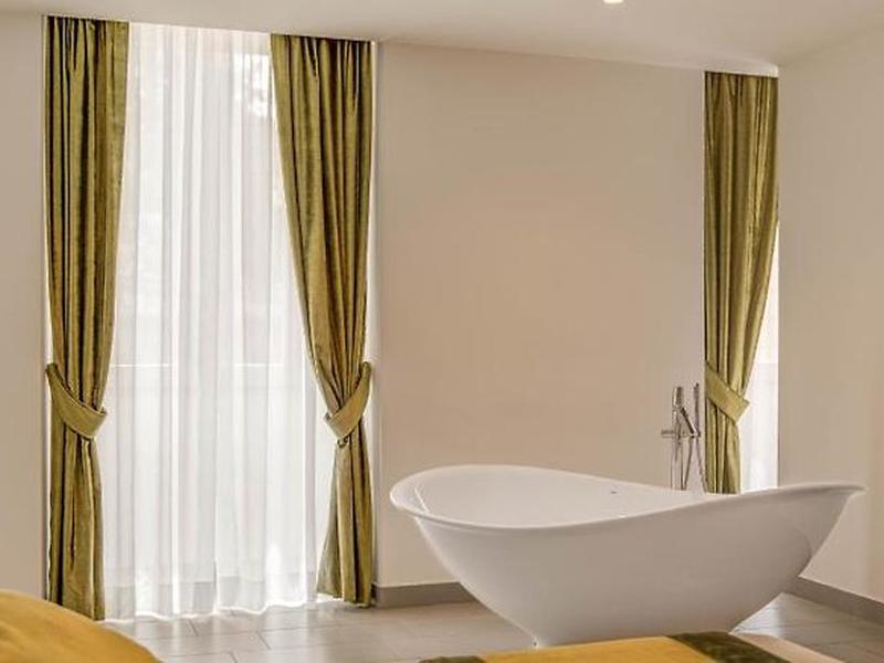 4D827519FB24392A4B870D6FDB9D0CBF