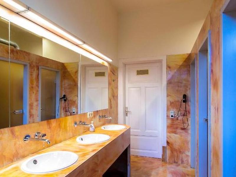 FD1F76EBFB3F3AB11B024E3A1B41C84C