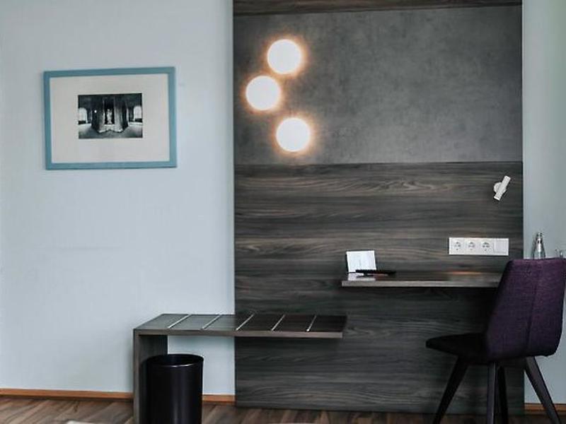 F681B6498BD54C82E0502ED81635ABB7