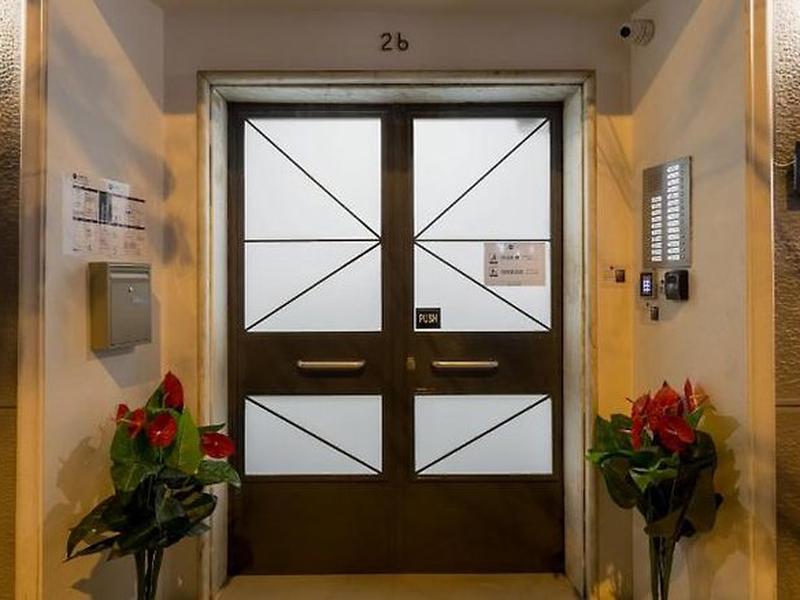 209563B2B9F26B577696664AA31C4079