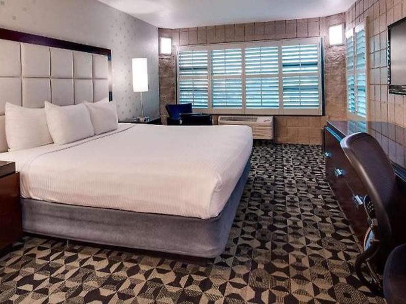 EDEE8A2DA7C028E4D439FAF4862E1CA7