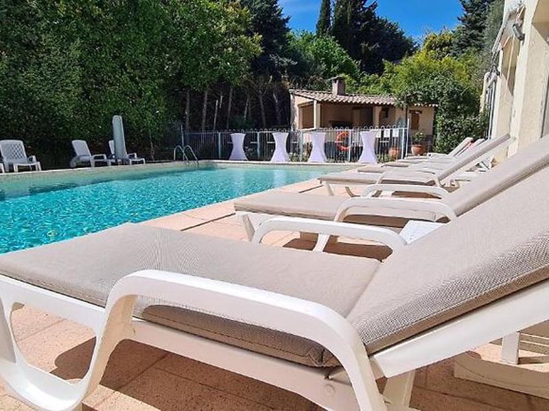 C75606A6A28E5ADFB2702995F53FA6B4