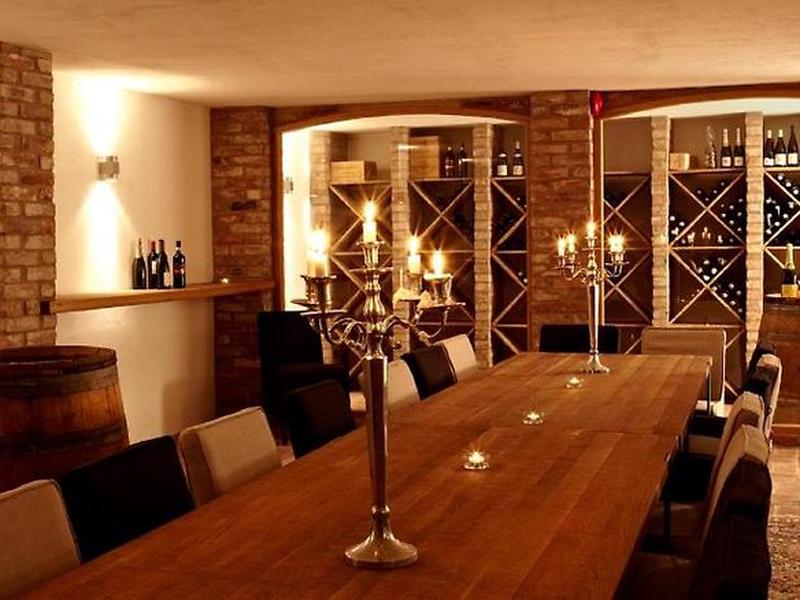 25B9742551F4073695F7D7C1AF53BA6D