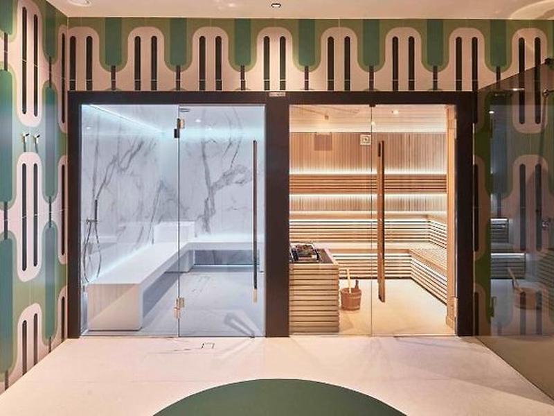 AF033E06D4DBA4EB4177D06A81A0C1AB