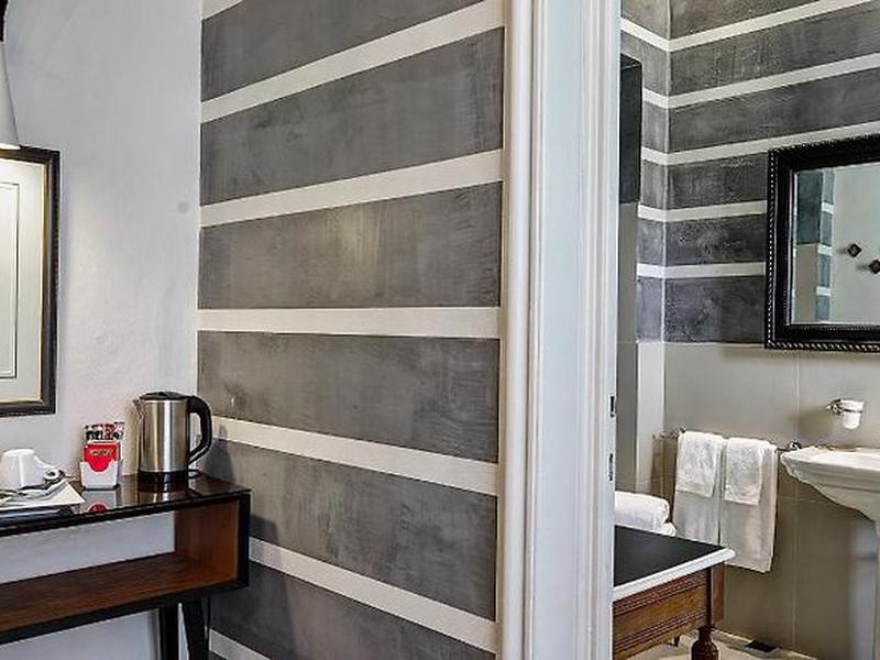 3B8AAEEC403D65223B5A09563136A35E