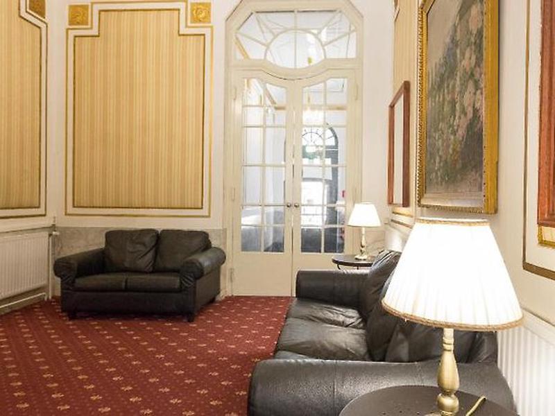 9215BAB68466E69AB8095ADF8AC6F3B6