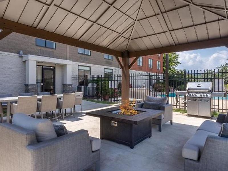 40F8345B38FB5A25A35FB4188D4B798A