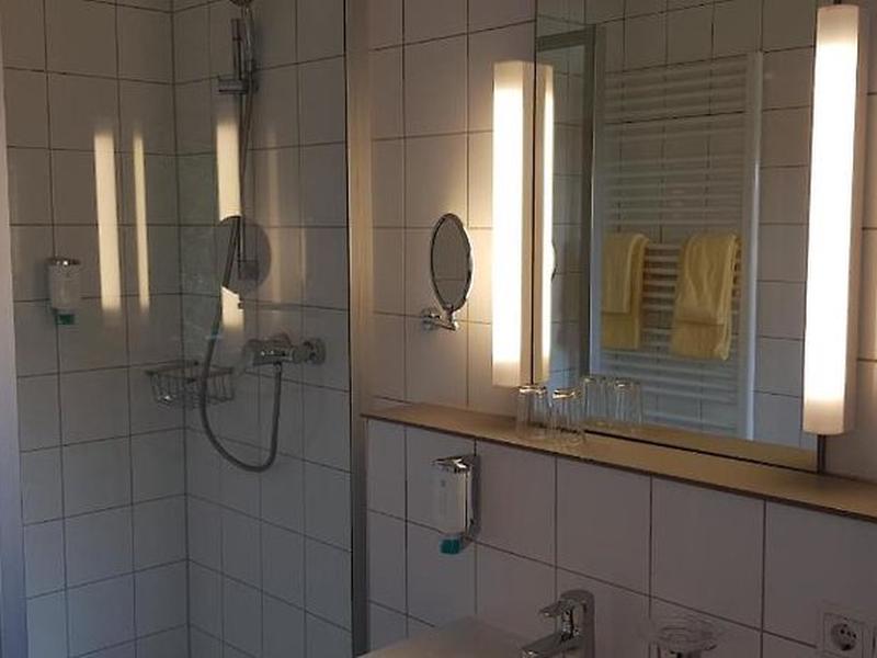 2E615DC054AC6429704D9087C250C3F2