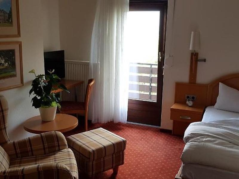 70E099DA3B0F313EBF8D62A0704F8B67