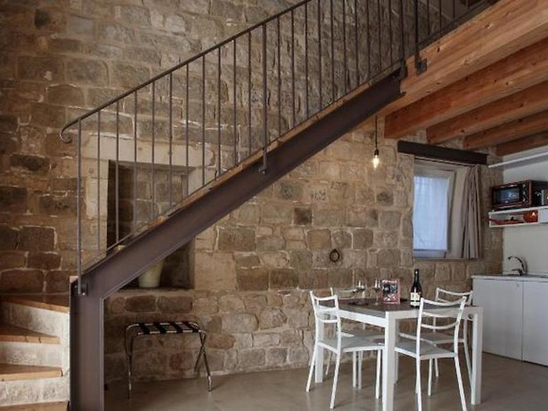 E3BCA565C868AEC8ABF6A3717C1FC267