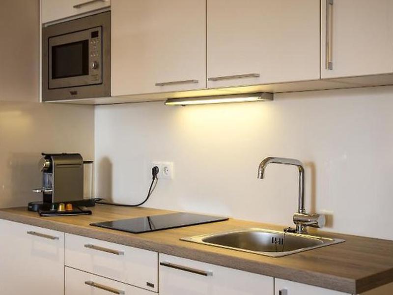 B2843F1AD0591A9D198DCAABB3C33B84