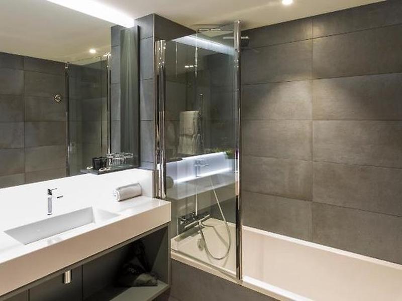 AEE259BE148845AFF14E2D46FC5F6593