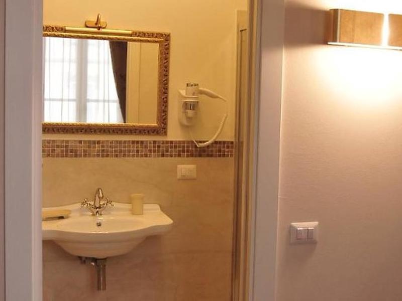 E19EBF642A070B5D05C9EBEECFED7DD1