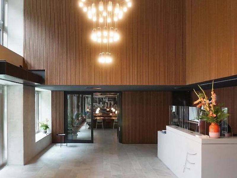 98B9908B9C28636CDAE2FF5E3CA40908