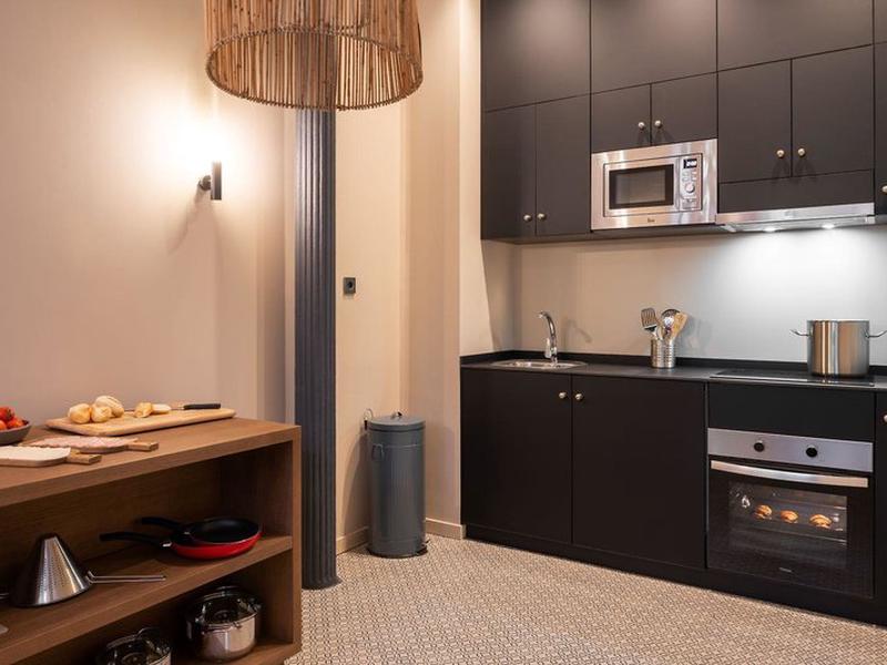 BB22573F2432799B2DF3B7943BDF948C