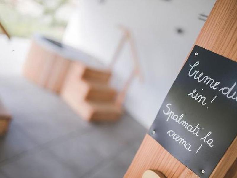 146DC735289887B4F20DAAAEBFB26935