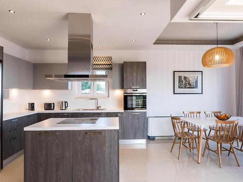 6FEF6EA444293E9375DCB8ED43A00769