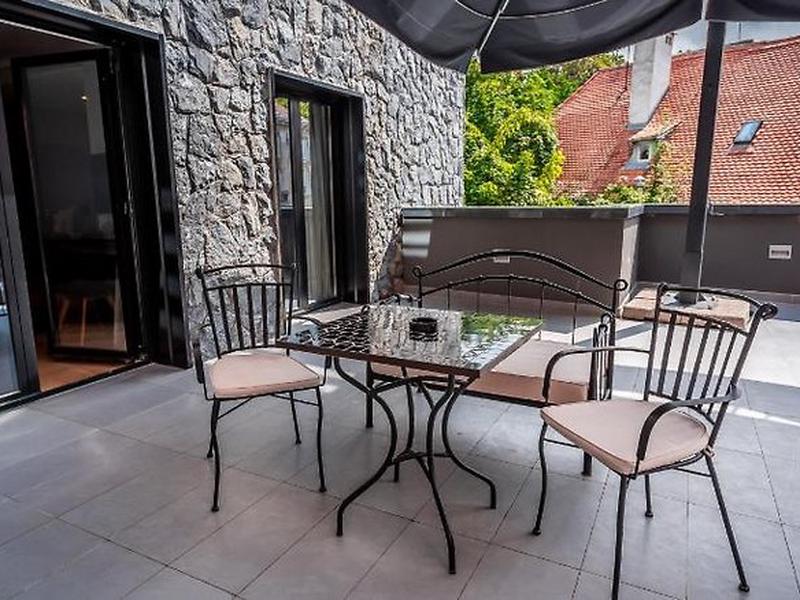 4C96A5000E4177B990D986B04374C10D