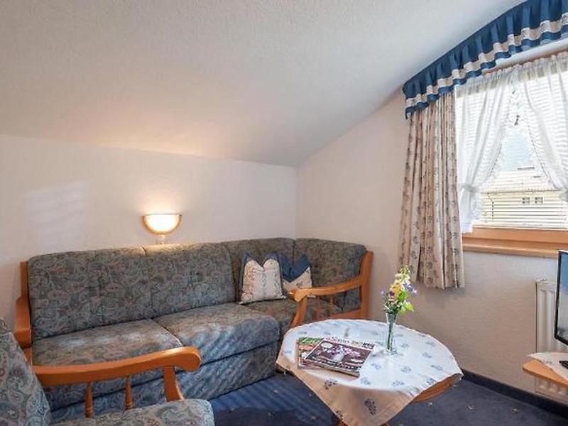 E54713594818D5043CBB5CF8F3BCDC37