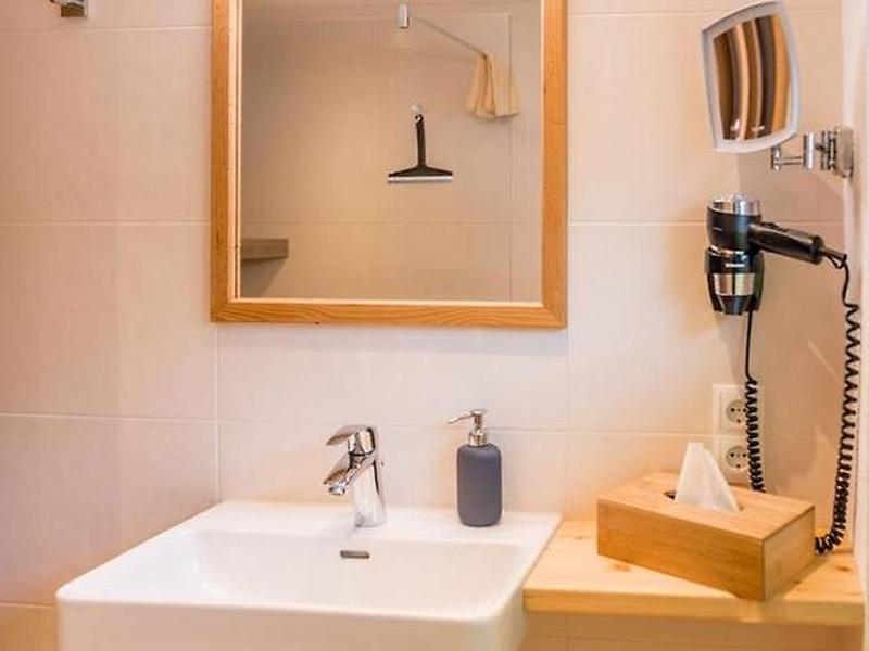 FAB95633712326A596AA712A89A3582F