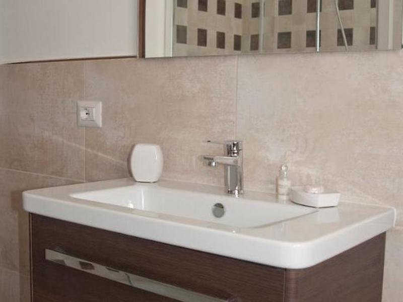 B6FCDD283CC79254F35CB46F145E785C