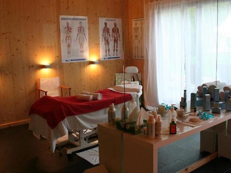 3D195608C0D030D49965589B7A9997DF