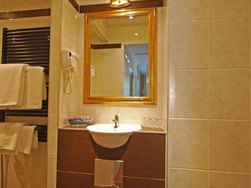 A1CEA8DF23D89EB538E17E99F9F9944F