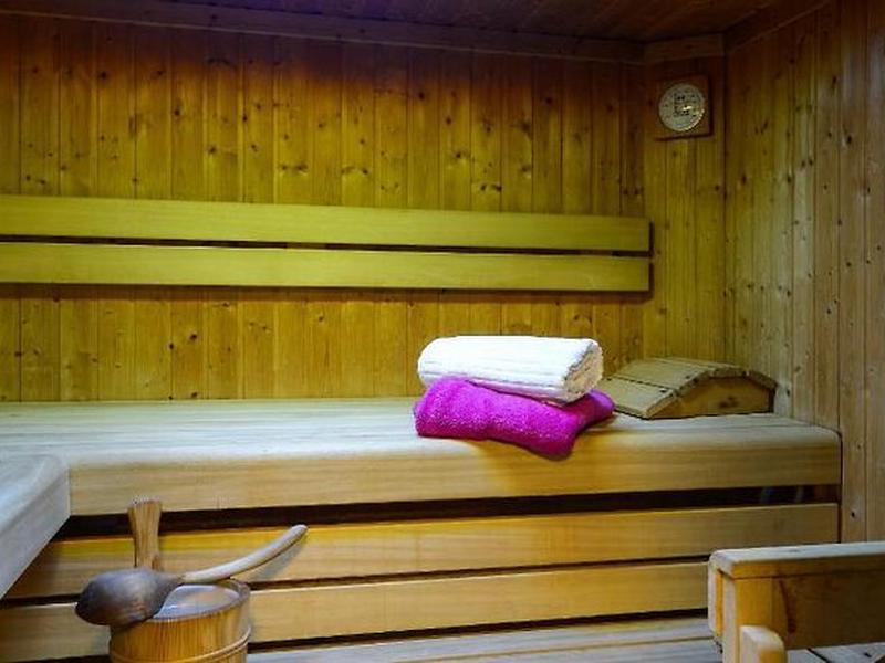 16EB8E6953F1CB7B8625EBE67BD5B7D3