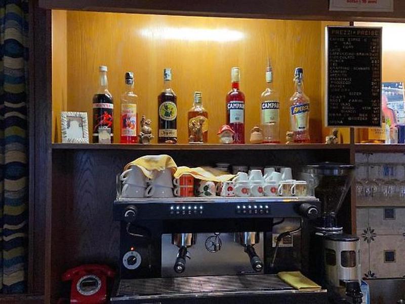 912FDEE8304FF74145B043F0D649108C